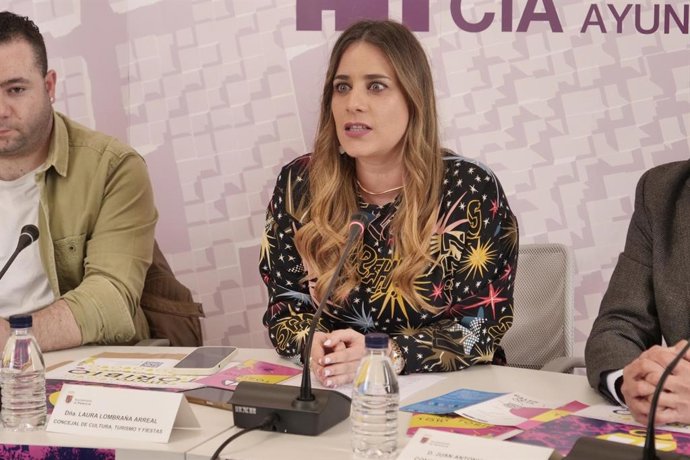 Laura Lombraña durante la rueda de prensa.