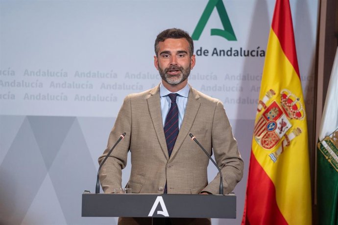 El consejero de Sostenibilidad, Medio Ambiente y Economía Azul y portavoz del Gobierno, Ramón Fernández Pacheco. 
