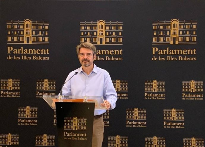 Archivo - Marc Pérez-Ribas, en el Parlament.