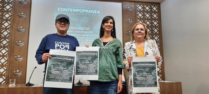 Autoridades en la presentación del 'Contempopránea' de Olivenza 2023