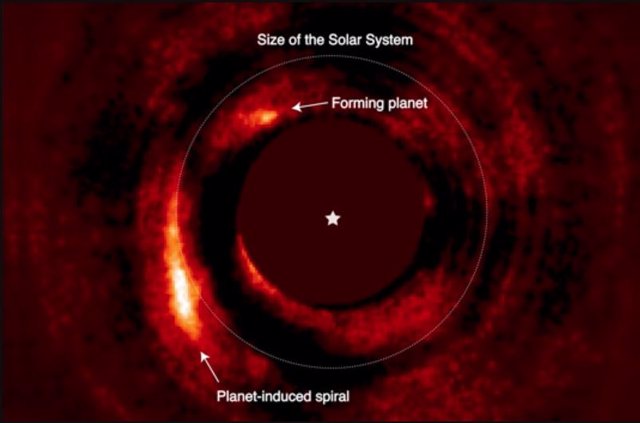 Image confirming a world in formation in the HD 169142 system