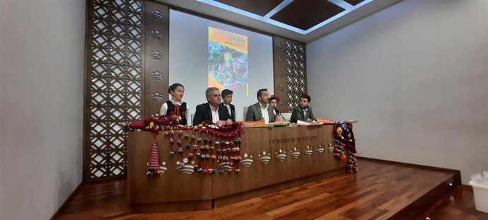 Autoridades en la presentación de la Romería de Piedraescrita de Campanario (Badajoz)