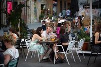 Un 37% de los catalanes está "totalmente de acuerdo" con la renta básica universal, según el CEO