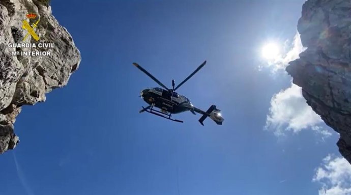 Helicóptero trasladado para el rescate.