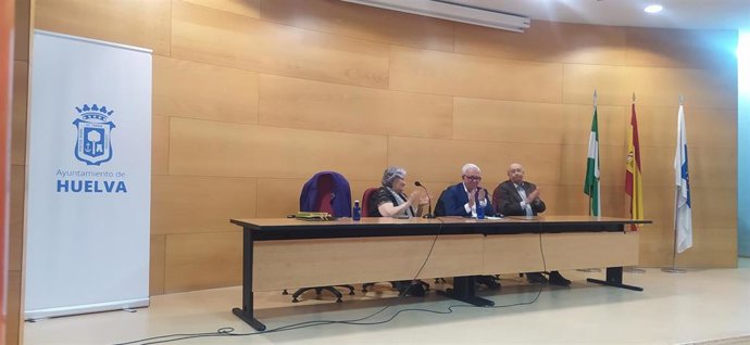 Charla 'Las claves para una vida saludable' en la Gota de Leche con Jesús Sánchez Martos.