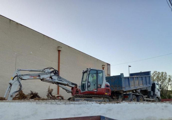 La DPZ comienza las obras de ampliación del parque de bomberos de Caspe, con una inversión de 209.000 euros.