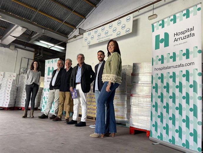 Responsable en la entrega de comida del Hospital Arruzafa al Banco de Alimentos.