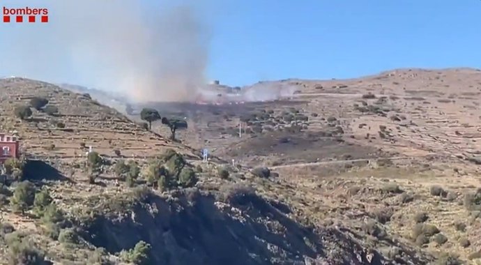 Incendi a Portbou (Girona)