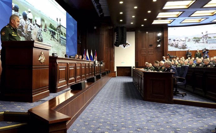 Archivo - 21 December 2022, Russia, Moscow: Russian Defense Minister Sergei Shoigu delivers remarks to an expanded meeting of the Russian Defence Ministry Board at the National Defence Control Centre. Photo: Mikhail Klimentyev/Kremlin Pool/Planet Pix vi