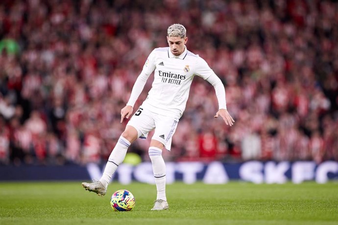Archivo - Fede Valverde of Real Madrid CF in action during the La Liga Santander match between Athletic Club and Real Madrid CF at San Mames  on January 22, 2023, in Bilbao, Spain.