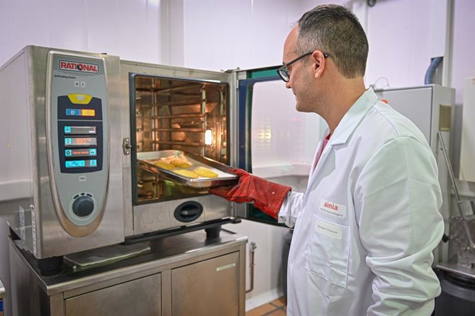 Archivo - Investigador de Ainia