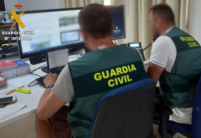 Agentes de la Guardia Civil.