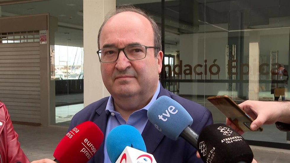 El ministro de Cultura y Deporte, Miquel Iceta, en una visita a Badalona