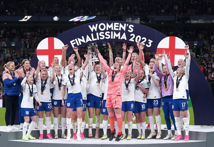 Inglaterra - Brasil, Finalísima