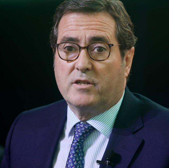 Archivo - El presidente de la CEOE, Antonio Garamendi