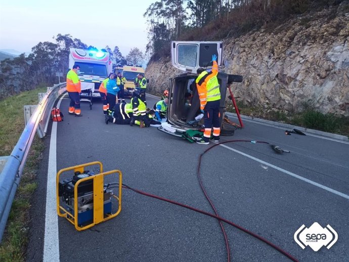 Accidente de tráfico en Castropol.