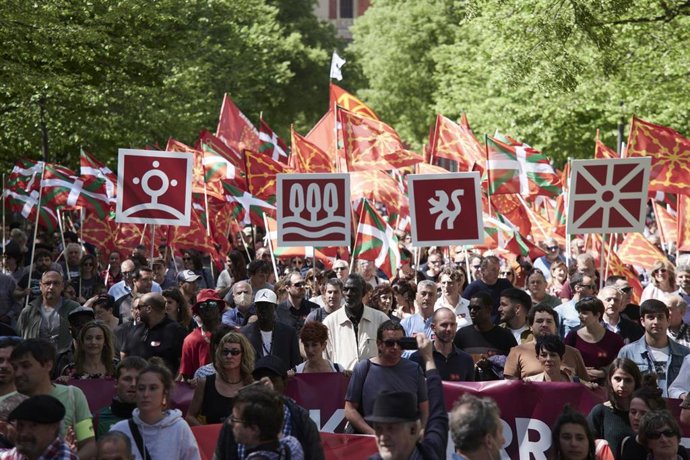 Archivo - Manifestación en Pamplona por el Aberri Eguna en 2022.