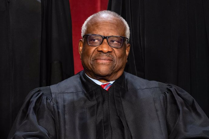 Archivo - April 7, 2023: Supreme Court justice Clarence Thomas said in a statement Friday that he did not have to disclose luxury vacations and trips on private jets and superyachts from a Republican megadonor. Thomas and his wife, have gone on several 