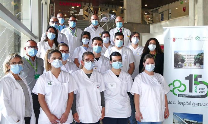 Estudiantes del curso 'Auxiliar de servicios de salud' de Fundown han recibido formación en el hospital universitario Reina Sofía de Murcia.