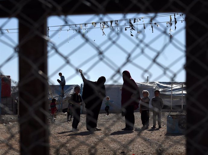 Archivo - November 8, 2019, Hassaka, Syria: ISIS families live at Al Hol camp in Hassaka, Syria on November 18, 2019. It holds approximately _____ and officials said there have been escape attempts since the Turkish incursion into Syria. The men, women 