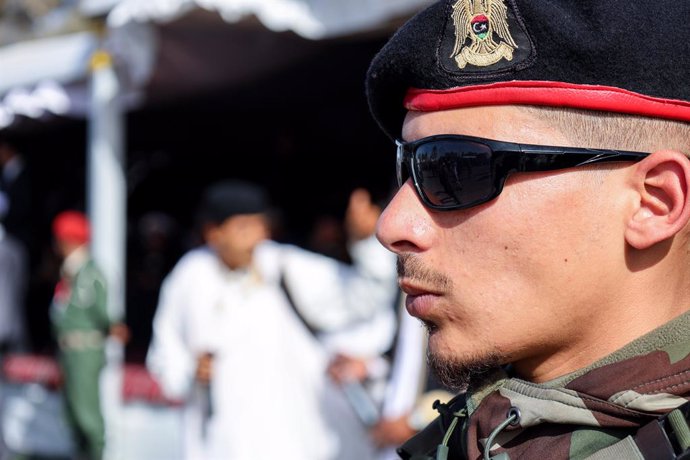 Archivo - December 17, 2022, Misrata, Libya: One of the Libyan army guards seen during the celebration in Misrata. Libyan security forces affiliated with Tripoli-based interim Prime Minister Abdelhamid Dbeibah took part in a parade marking the 6th anniv