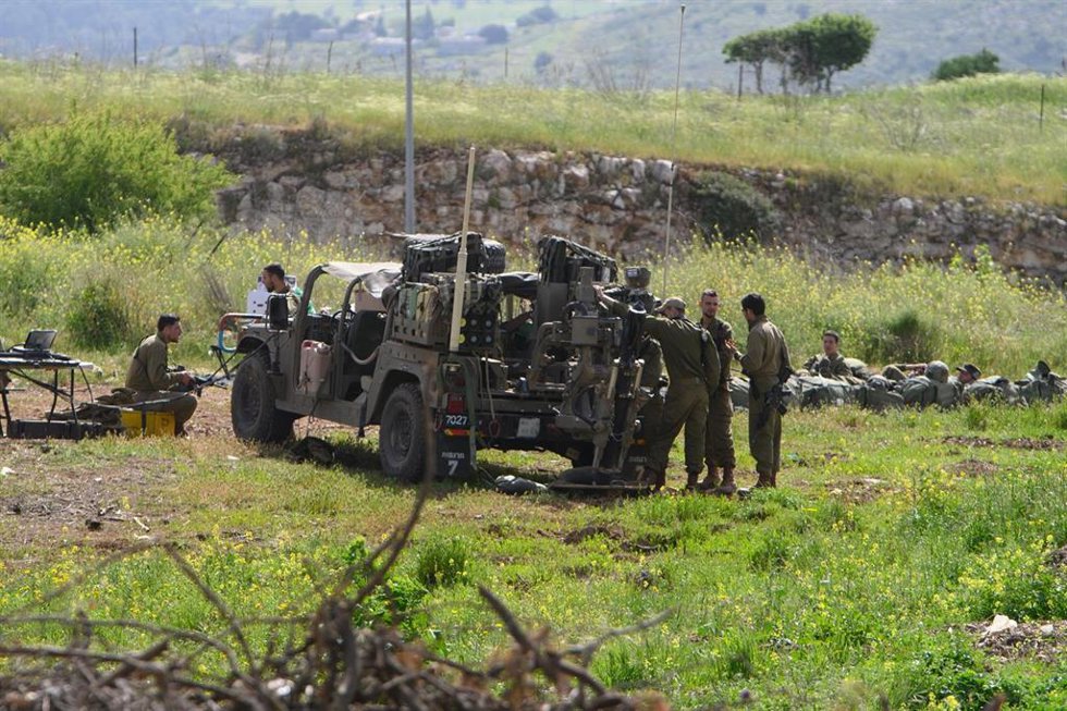 Militares israelíes en el norte de Israel