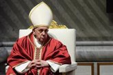 Foto: Papa Francisco.- El Papa denuncia el "cáncer de la corrupción" y los "vientos gélidos de guerra" en la misa de la Vigilia Pascual