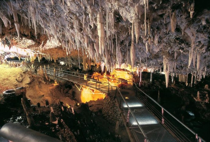 Archivo - Cueva De El Soplao.- Archivo