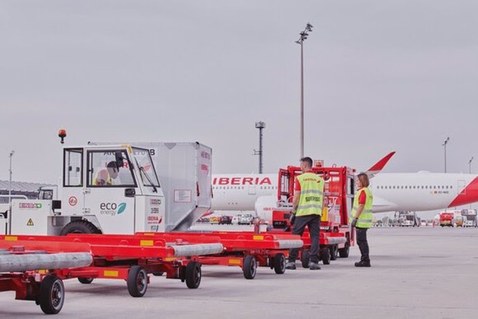 Iberia Airport Services se ha comprometido a invertir más de 100 millones de euros en renovación de equipos y a lograr 0 emisiones netas en 2025.