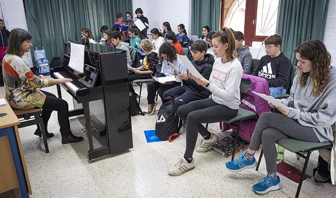 Archivo - Imagen de una clase de las Aulas de Excelencia Artística