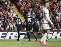 La racha del Atlético toma Vallecas