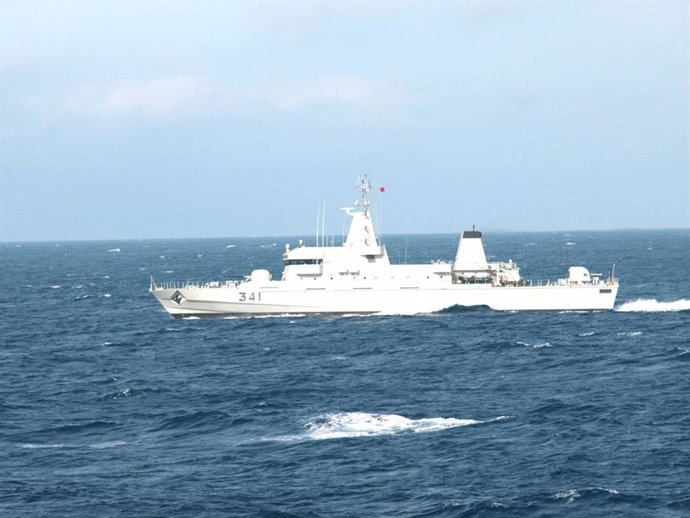 Barco de la Marina Real marroquí realizando labores de guardacostas en Marruecos