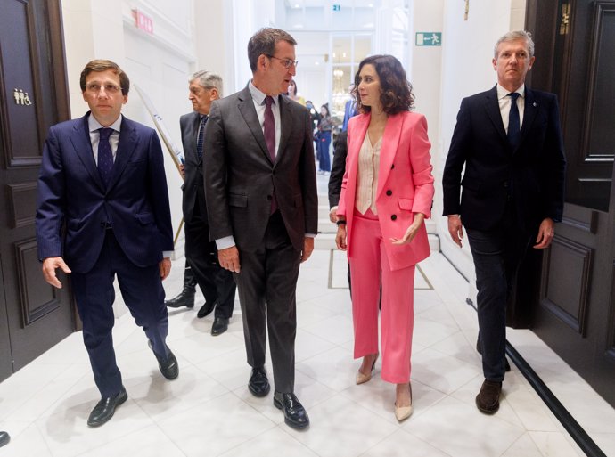 El alcalde de Madrid, José Luis Martínez-Almeida; el líder del PP, Alberto Núñez Feijóo; la presidenta de la Comunidad de Madrid, Isabel Díaz Ayuso y el presidente de Galicia, Alfonso Rueda