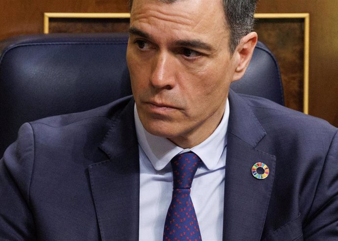 El presidente del Gobierno, Pedro Sánchez, durante la segunda sesión de la moción de censura, en el Congreso de los Diputados.