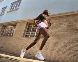 Nike Running invita a un viaje 'elástico' con las zapatillas Nike Pegasus 40.