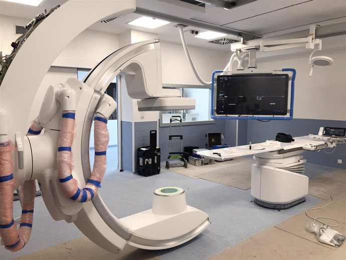 El Hospital Peset de Valncia incorpora un nuevo quirófano híbrido de radiología intervencionista "más rápido y seguro"