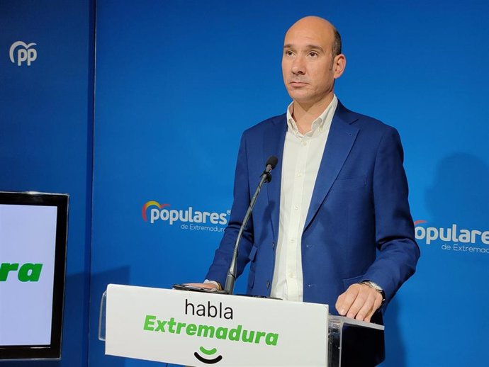 El portavoz del PP de Extremadura, José Ángel Sánchez Juliá.
