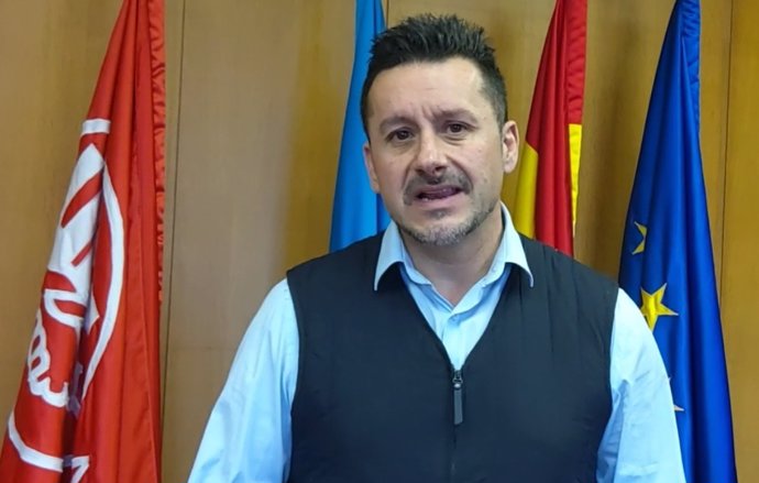 El secretario general de UGT Asturias, Javier Fernández Lanero