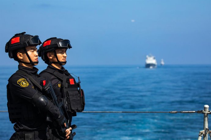 Miembros de la 42 Flota de la Armada de China