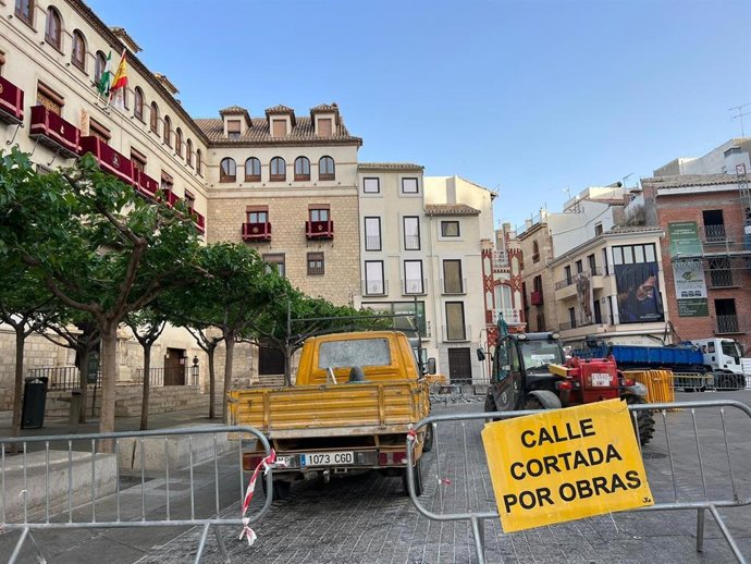 Obras en la plaza de Santa María.