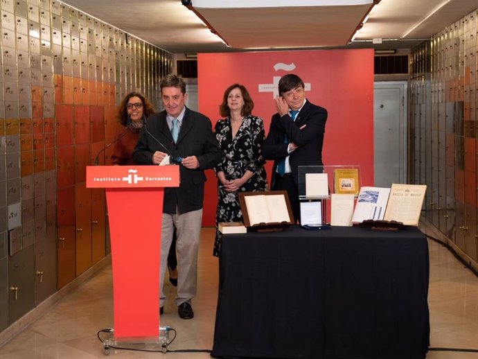 El Instituto Cervantes ha recibido el legado 'in memoriam' de Pedro Salinas y de la UIMP.