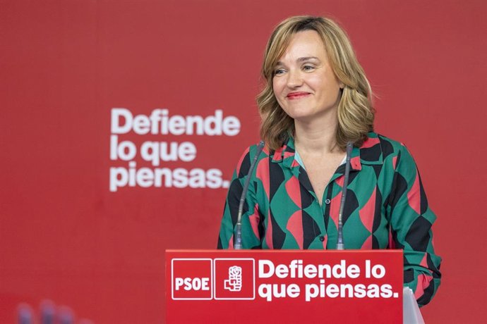 La ministra de Educación y Formación Profesional, Pilar Alegría, en una rueda de prensa en la sede del partido en Ferraz.