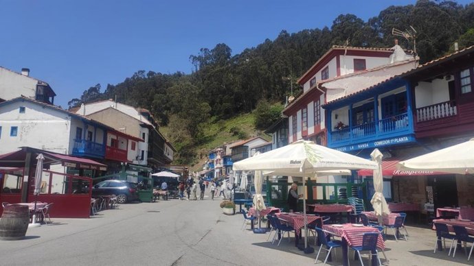 Archivo - Tazones, en Villaviciosa, pesca, puerto, hostelería