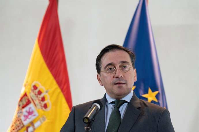 El ministro de Asuntos Exteriores, José Manuel Albares, comparece ante los medios a su llegada a la XXVIII Cumbre Iberoamericana, en el Hotel El Embajador, a 23 de marzo de 2023, en Santo Domingo (República Dominicana). Bajo el lema Juntos por una Iber