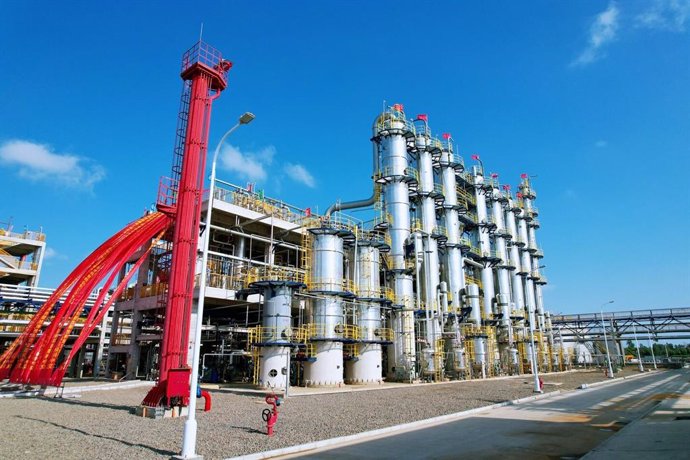 Sinopecs Styrene Butadiene Copolymer (SBC) Project with 170,000 Tons/Year Production Capacity Goes into Operation.