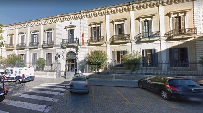 Vista de la antigua Comisaría de la Policía Nacional en la plaza del Arroyo de Jerez