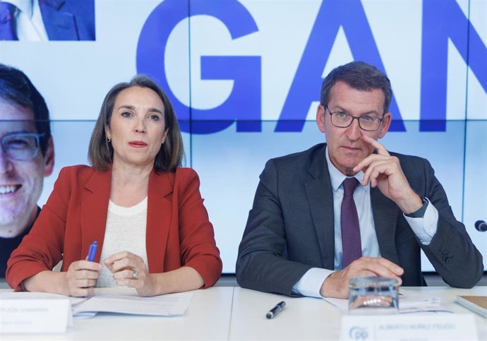 El presidente del Partido Popular, Alberto Núñez Feijóo, y la secretaria general del Partido Popular, Cuca Gamarra