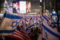 Cientos de personas protestan en Tel Aviv contra el Gobierno de Netanyahu