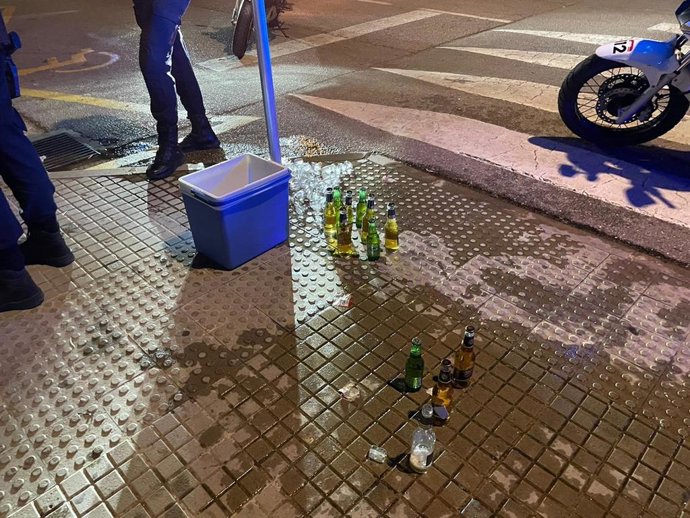Dispositivo contra el botellón de la Policía Local de Palma.