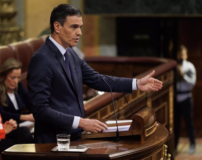 El presidente del Gobierno, Pedro Sánchez, interviene en el Pleno del Congreso.